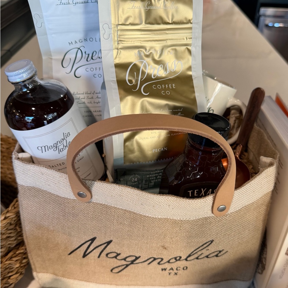 Magnolia Beige Tote with Coffee and Syrup Set